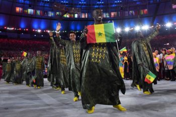Atletas com a Bandeira do Senegal Olimpíadas Rio